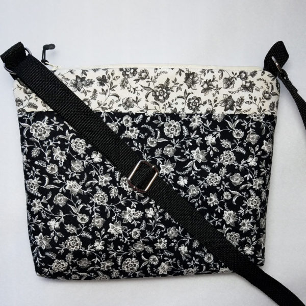 Crossbody bags by Grace, black and white